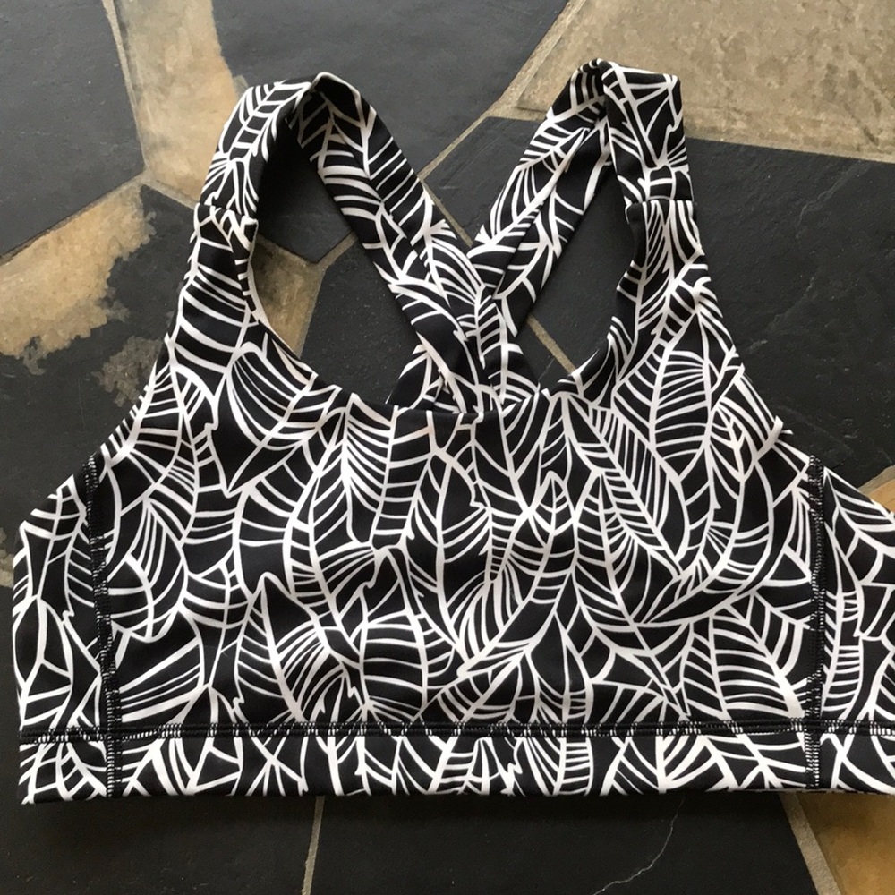 Lululemon sports bra size 12